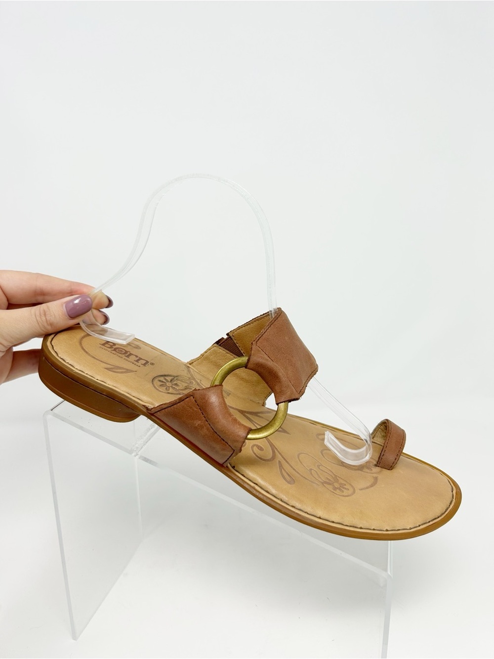Born Slide Sandals Womens Brown Toe Loop Brass Ring Low Heel Cushioned Size 11